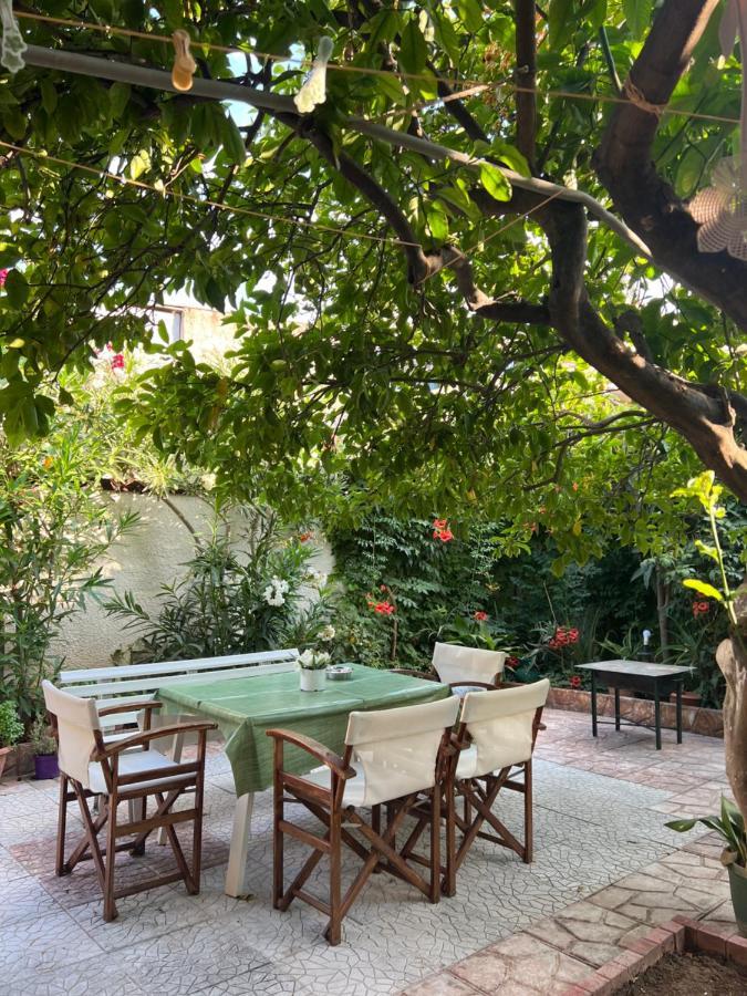Corinth Cosy Guesthouse-Souterrain With Garden In City Center מראה חיצוני תמונה