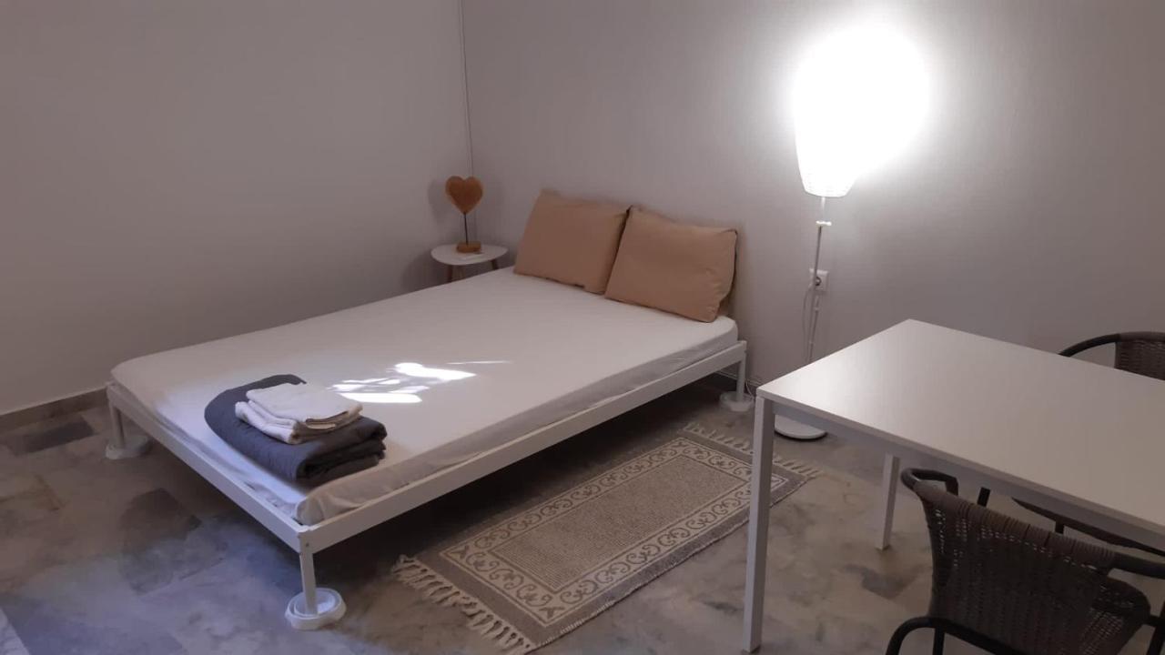 Corinth Cosy Guesthouse-Souterrain With Garden In City Center מראה חיצוני תמונה