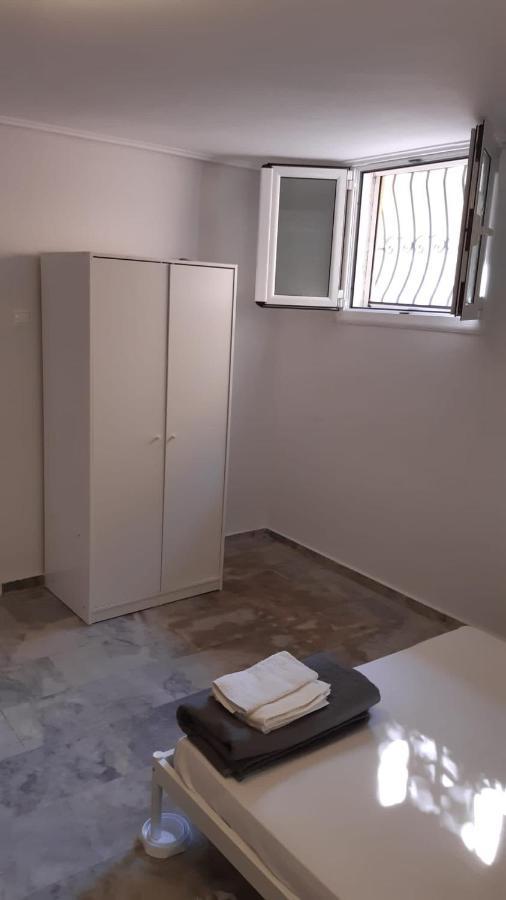 Corinth Cosy Guesthouse-Souterrain With Garden In City Center מראה חיצוני תמונה