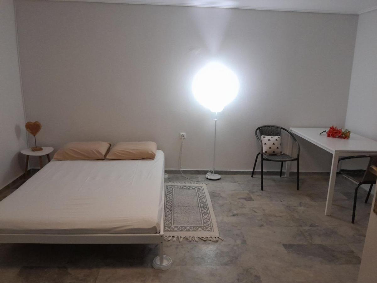 Corinth Cosy Guesthouse-Souterrain With Garden In City Center מראה חיצוני תמונה